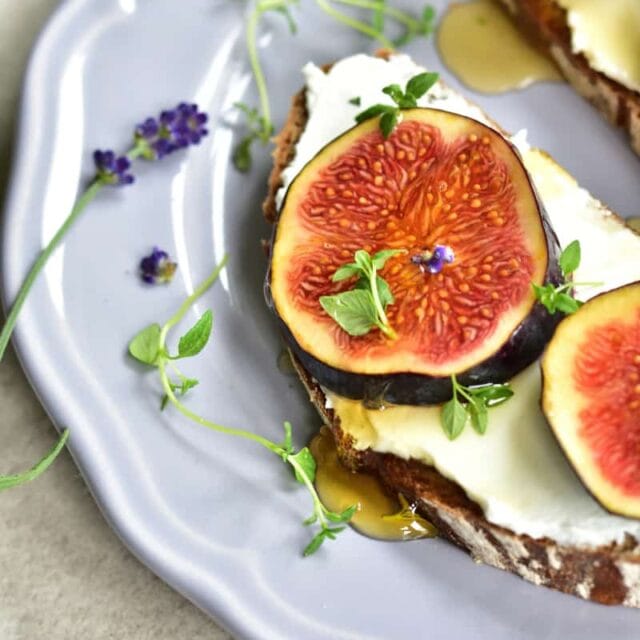 Fig and goat cheese toast with thyme and honey - Everyday Delicious