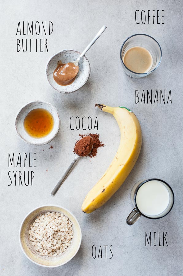 Coffee banana smoothie – healthy grab-and-go breakfast (VIDEO)