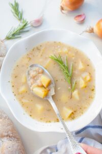 Easy cannellini bean soup with garlic and rosemary - Everyday Delicious