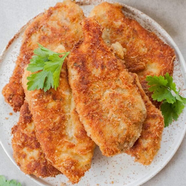 Crispy breaded chicken cutlets - Everyday Delicious