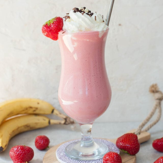 Strawberry Banana Milkshake Everyday Delicious