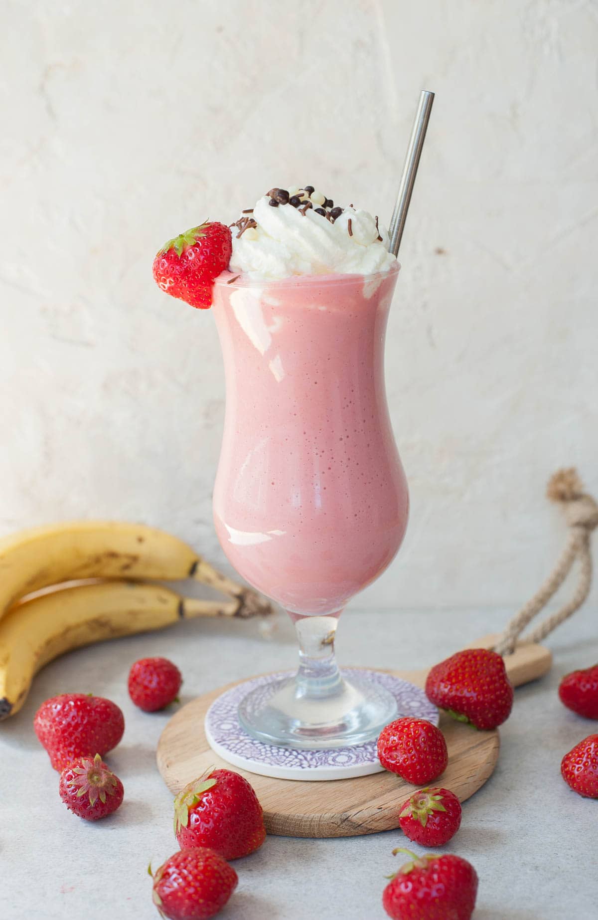 Strawberry banana milkshake - Everyday Delicious