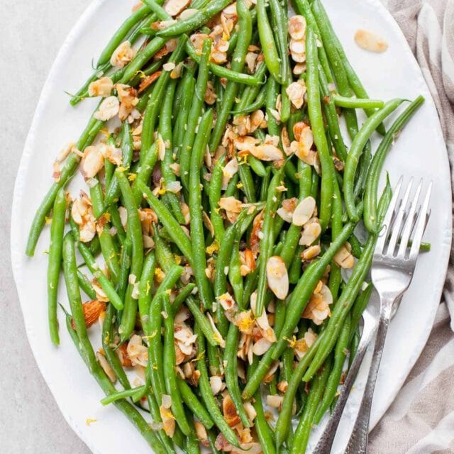 Green beans almondine - Everyday Delicious