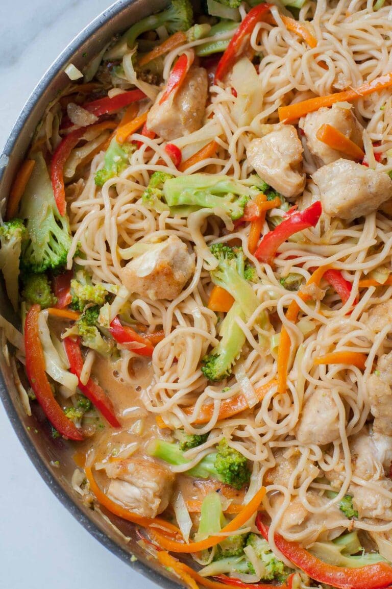 Peanut Chicken Noodles - Everyday Delicious