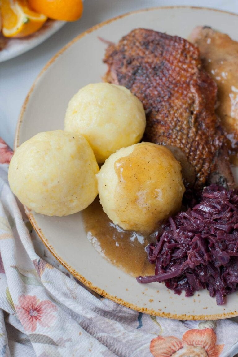 German Potato Dumplings (Kartoffelklöße / Kartoffelknödel)