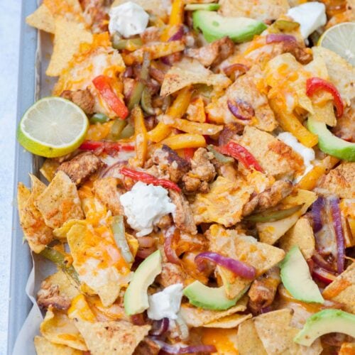 Chicken Fajita Nachos - Everyday Delicious