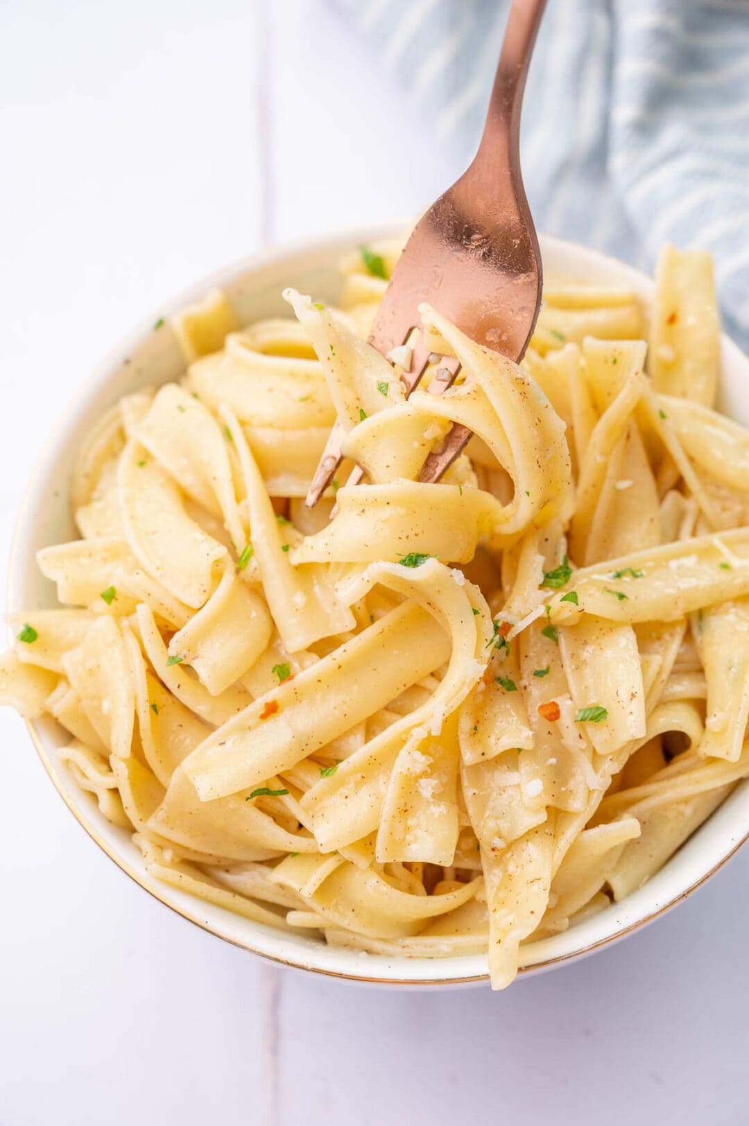 Garlic Butter Noodles (Buttered Noodles) - Everyday Delicious