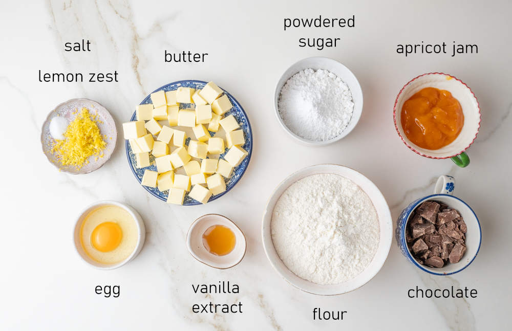 Labeled ingredients for Linzer Kipferl.